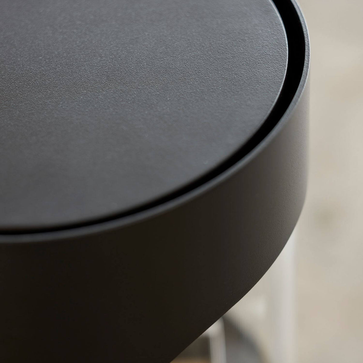 Detaljebillede af topppen af Aduro biopejs B6M