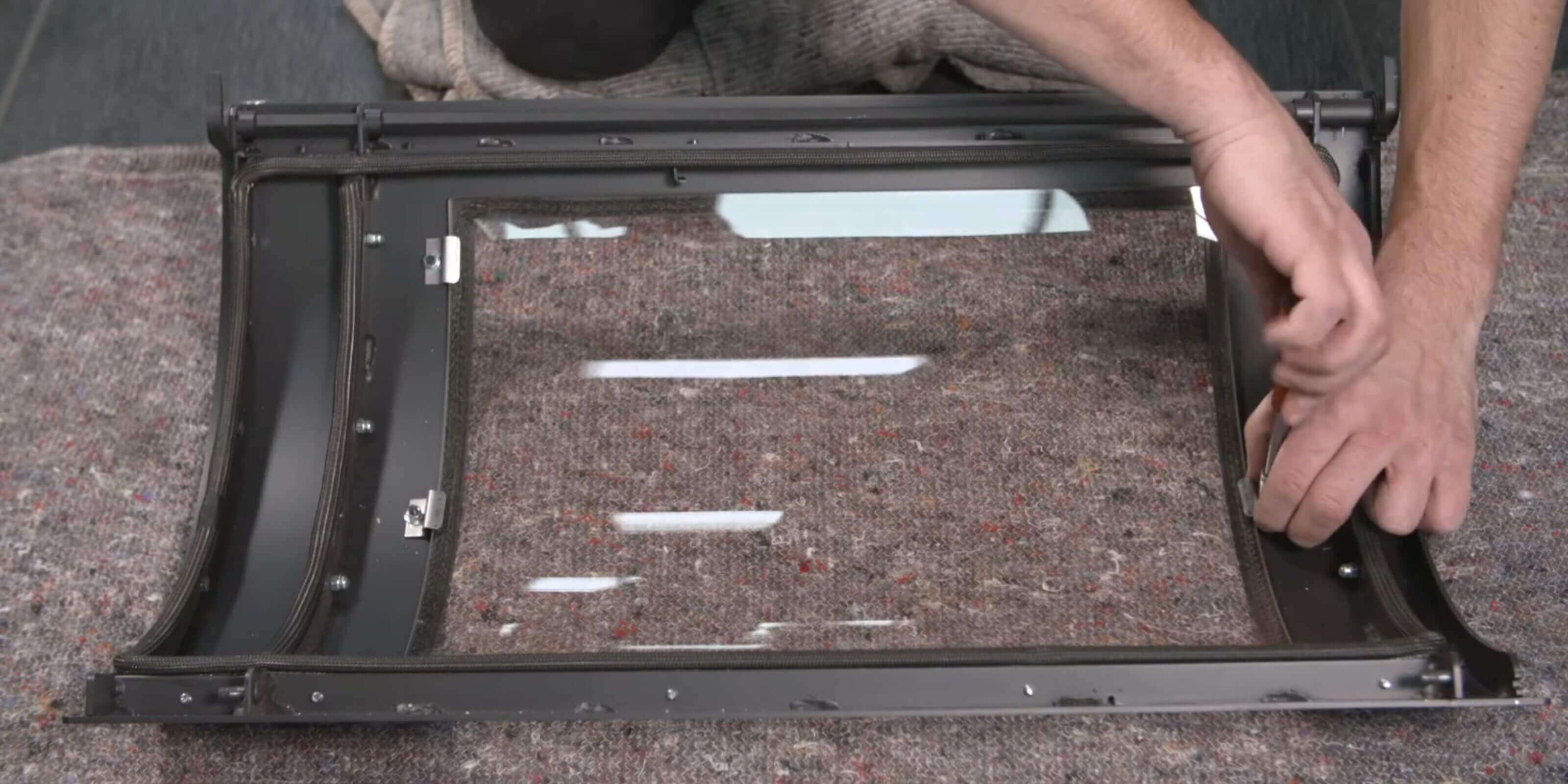 Video udskiftning af glas og pakninger på Aduro 9-serien